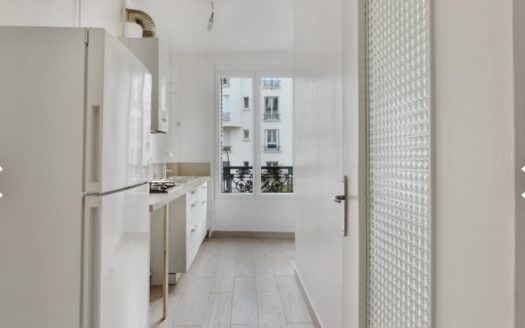 A VENDRE APPARTEMENT 50m2 / 2 pièces / Paris 18 ème