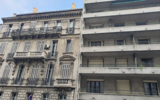 Vente appartement 3 pièces 81 m² Marseille 8E