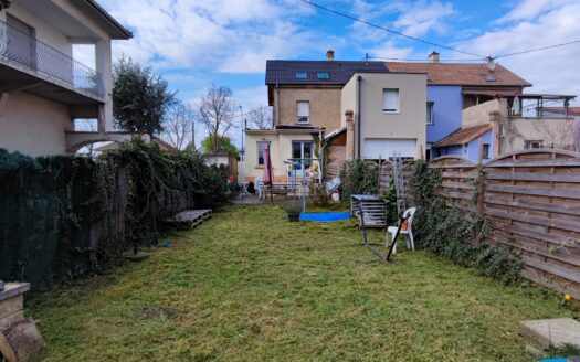 Maison de ville 5 pièces avec jardin