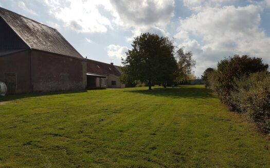 Maison corps ferme de 237m², 4 chambres, sur 7875m² de terrain