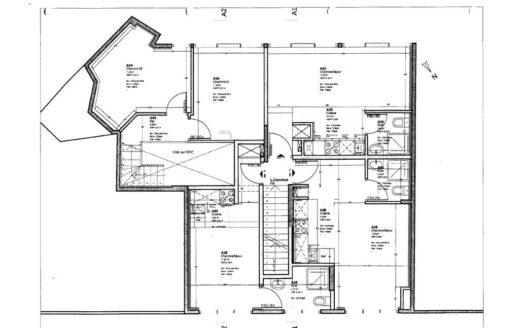 Immeuble de rapport centre ville Corbeil-Essonnes (6 apparts loués / 39,2 k/an indexé / inflation). Prix négociable