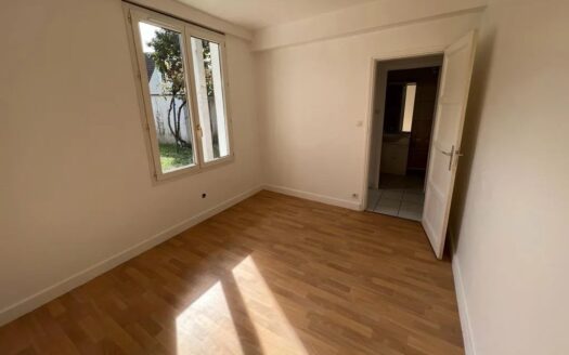 IDEAL PREMIER INVESTIMENT OU PERSONNE A MOBILITE REDUITE Appartement T3 bord de marne