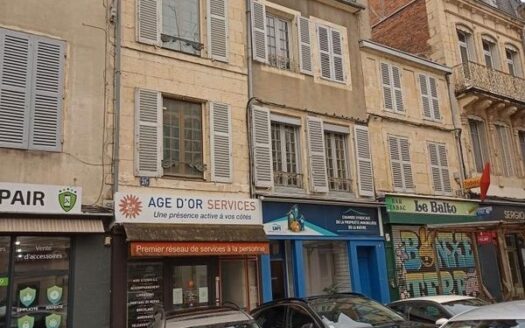 à NEVERS 58000 à vendre 2 lots l’un loué à âge d’or et l’autre appartement 3 pièces