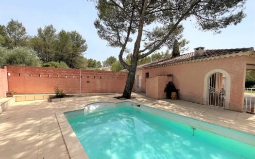 Villa type 6 avec piscine colline rte d’Uzès / rue des trois ponts,