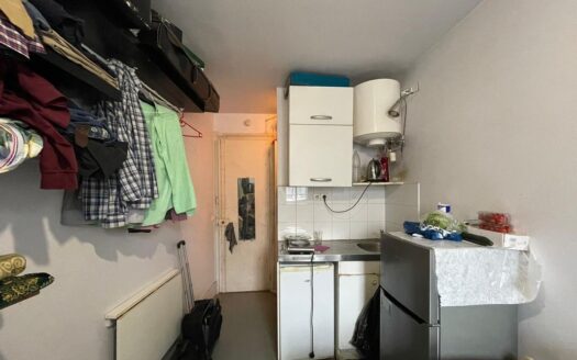 IDEAL INVESTISSEUR Chambre de service 17 eme