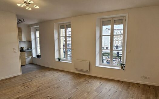 Bel appartement lumineux, 2/3 pièces – 1er étage – état neuf