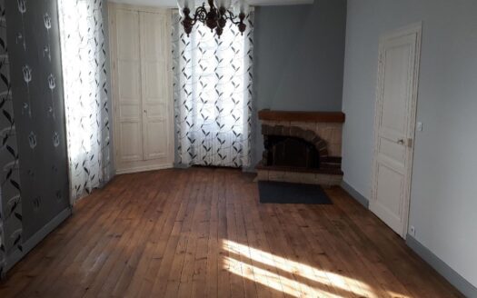 IDEAL FAMILLE OU PRIMO ACCEDANT Maison de ville JARNAC 150m²