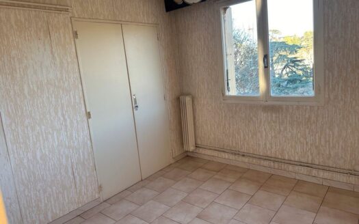 Vends appartement 4 pièces 13010