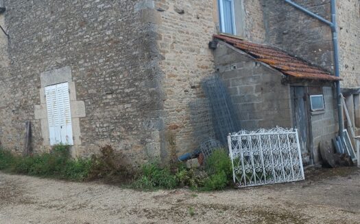 Ancienne ferme à fort potenteil