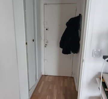 Studio paris 19ème Buttes Chaumont 31m² rue manin