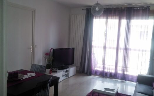 2 pièces * 1 chambre * balcon * 42m² * Etage 3/5