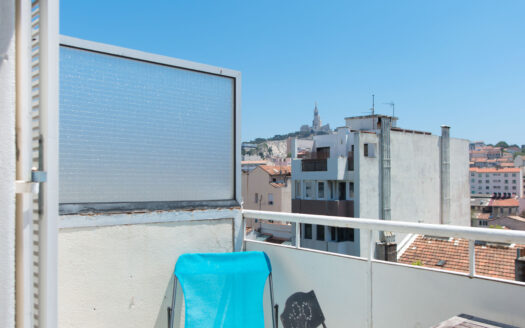 appartement T2 en plein coeur de Marseille avec TERRASSE en dernier étage