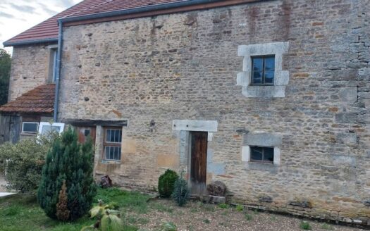 Ancienne ferme à fort potenteil