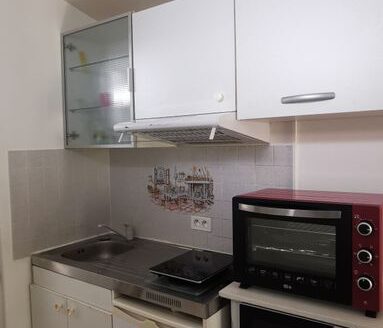 Appartement T1bis proche plage et universités (urgent)