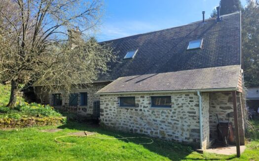 Maison 140 m2 sur 2,7 hectares