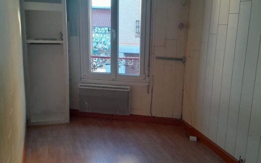 F2 – Proche métro Mairie des Lilas – 159 000 euros