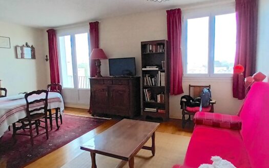 Appartement 3 pièces 54m2 (2590/m2) Saint Herblain (44) quartier nord Beauséjour. 140000