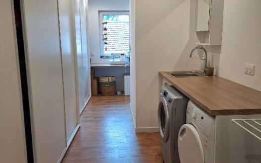 Vends maison 203 m² , 8 pièces