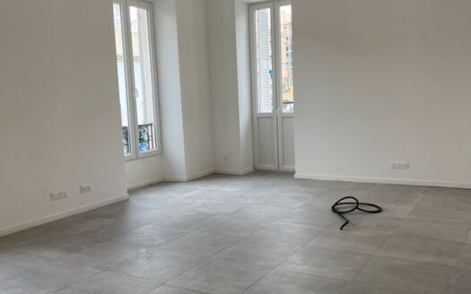 Appartement 67 m2 rénové T4 duplex, Carnoles