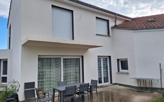 MAISON 7 pièces 175 m²