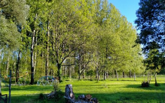 Longère en campagne avec grand terrain