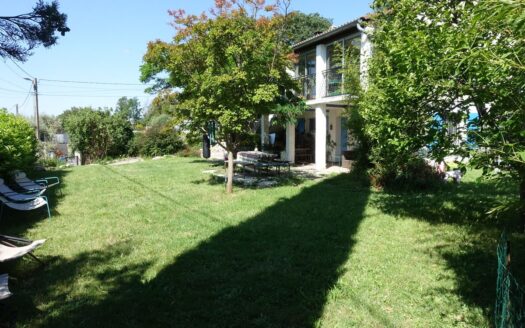 Maison sur 1540m2 de terrain, Monteils