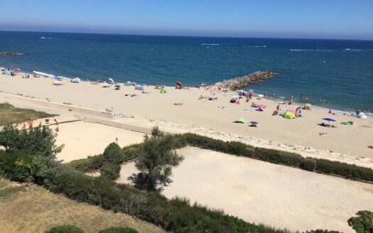 Magnifique appartement rénové en front de mer