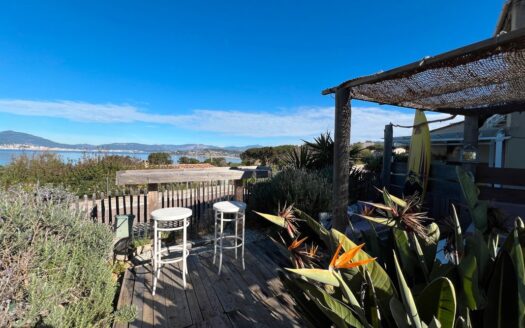 À vendre villa de 90 m2 à Pietrosella, située à 30 m d’une crique de sable