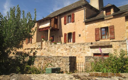 Maison de  CARACTERE EN PIERRE