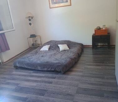 Apparemment à vendre