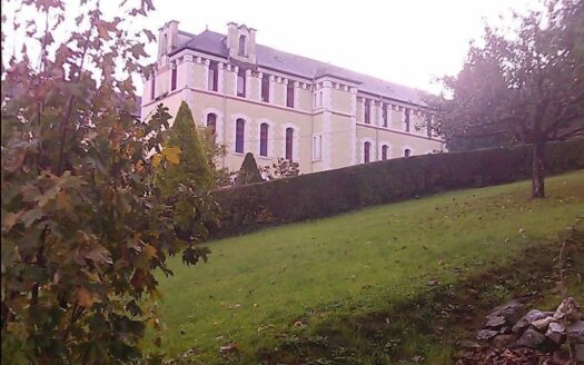 Comme une maison 68 m2 proche lycée Edmond-Perrier et centre-ville Tulle