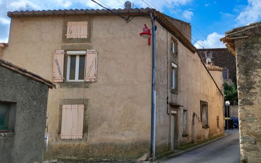 Belle Maison de Village à Badens