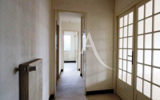 Appartement T4 de 84m² à Blois Sarrazine – 3 chambres, cave de 20m²