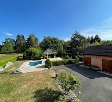 Grande maison familiale avec piscine