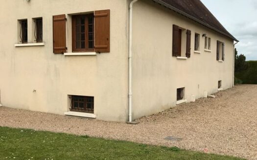 Maison 150 M2 SUR 2500M2