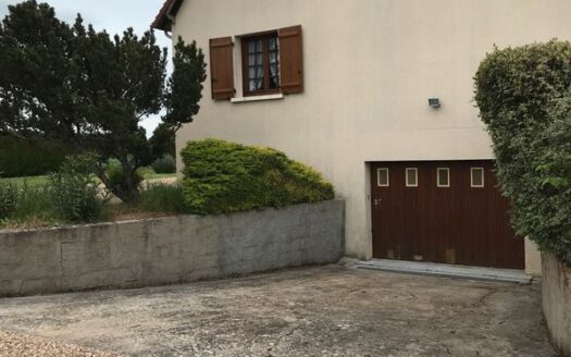 Maison 150 M2 SUR 2500M2