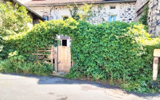 Ancienne ferme en pierre 121m²