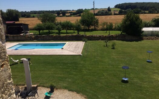 Magnifique Maison de Maître avec Piscine Chauffée au Cœur du Perche