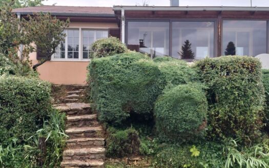 Maison sur terrain de 11.35 ares à Saint Vit même