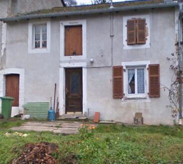 Maison de village de 150m2 a rénover à Saint-Bernard ( Piblange)