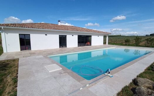 Villa récente de 201m2 avec prestations exceptionnelles, piscine 6×14 et garage 49m2