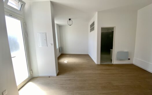 Studio 33m² clé en main, rénové – SAINT ANNE 13008