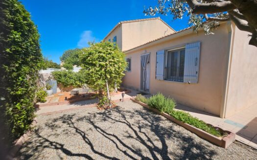 Maison renovee avec piscine bord de mer