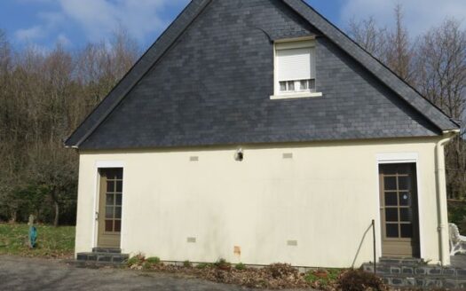 Maison de campagne néo-bretonne 1495m² – 4 chambres, proximité d’Elven 56250