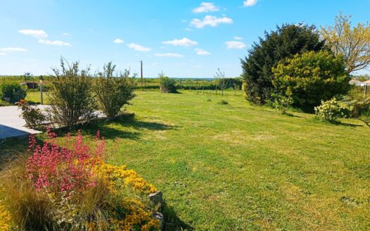 Propriété moderne sur 1950 m² environ