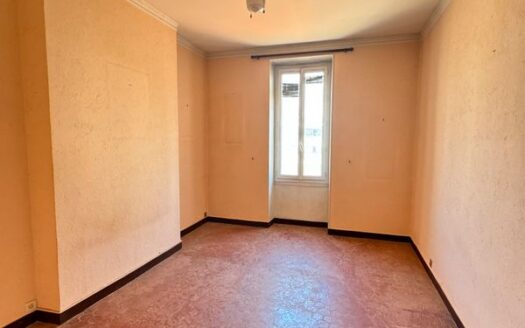 Appartement t2/3 à rénover