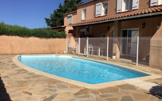 Maison Spacieuse et Confortable à Vitrolles avec piscine