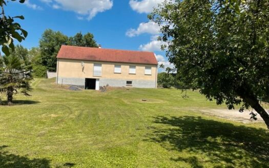 Charmante Maison de Plain-Pied à Proximité de Nogent-sur-Seine