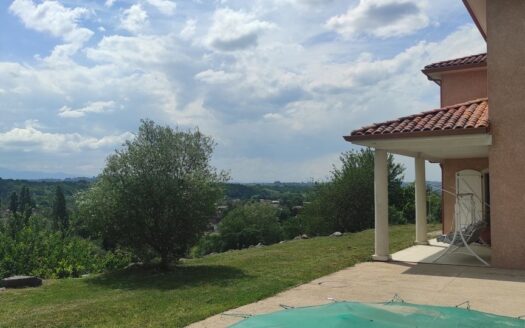 IDRON hors lotissement. RARE maison 190 m² avec vue panoramique 180° sur les Pyrénées