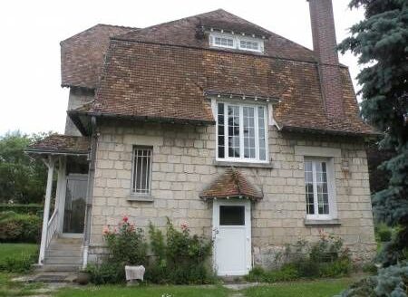 Magnifique maison bourgeoise avec terrain de 2000 m² a batir proche roissy calme tres lumineuse